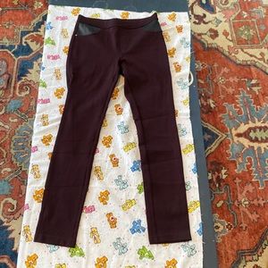 DKNY legging style pants